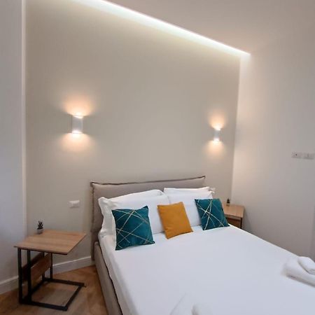 Be-C0 Centrale New Double Suite Milan Bagian luar foto