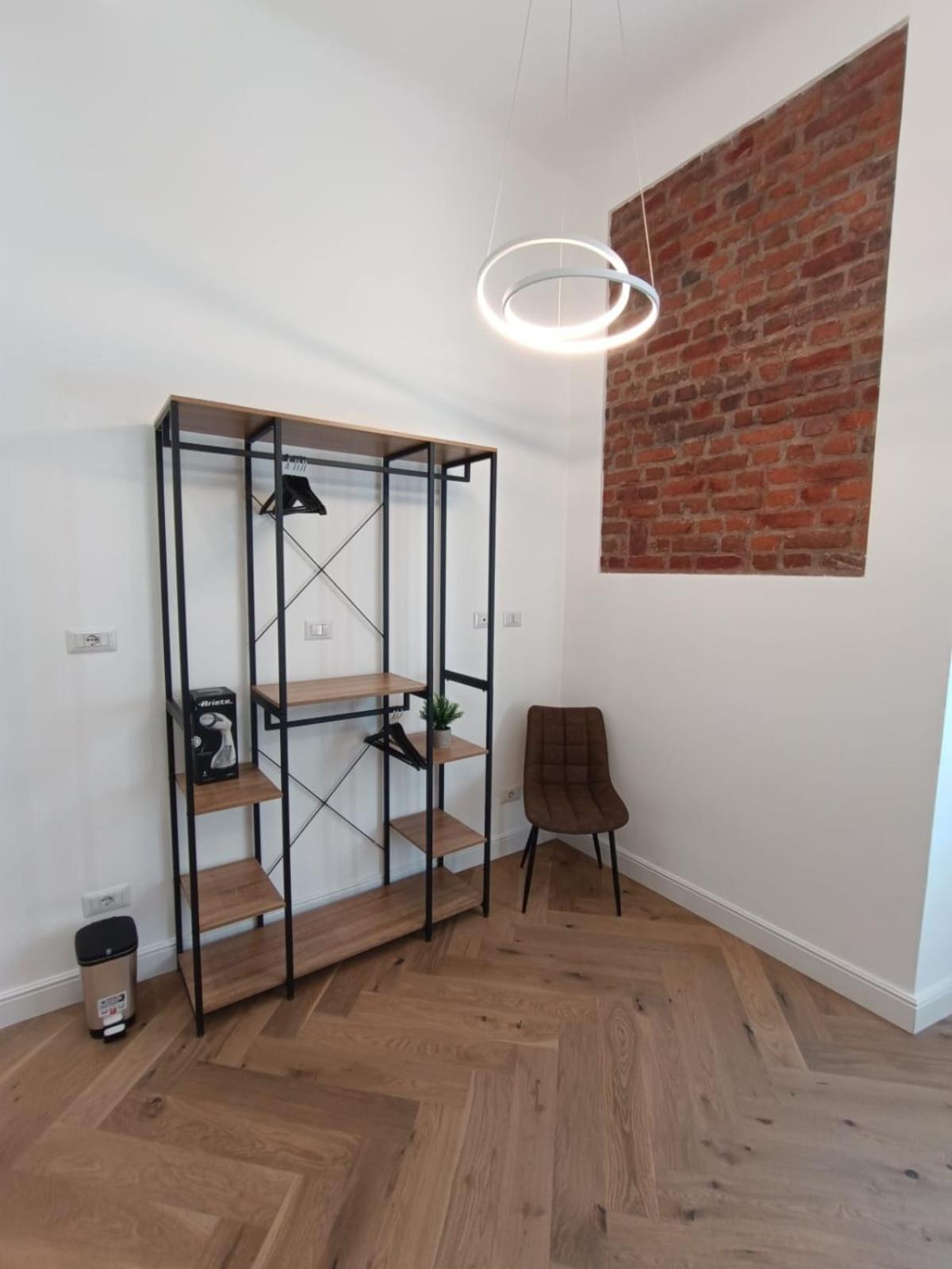 Be-C0 Centrale New Double Suite Milan Bagian luar foto