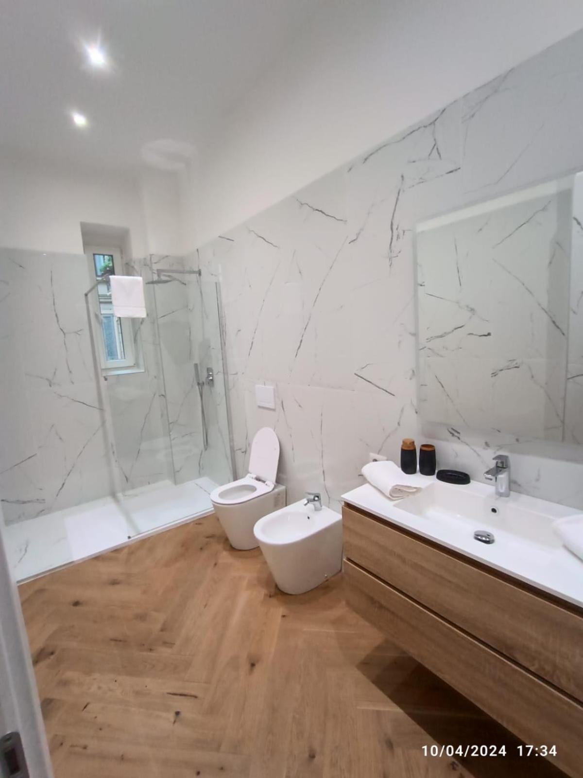 Be-C0 Centrale New Double Suite Milan Bagian luar foto
