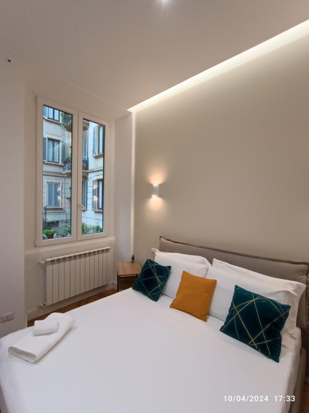 Be-C0 Centrale New Double Suite Milan Bagian luar foto
